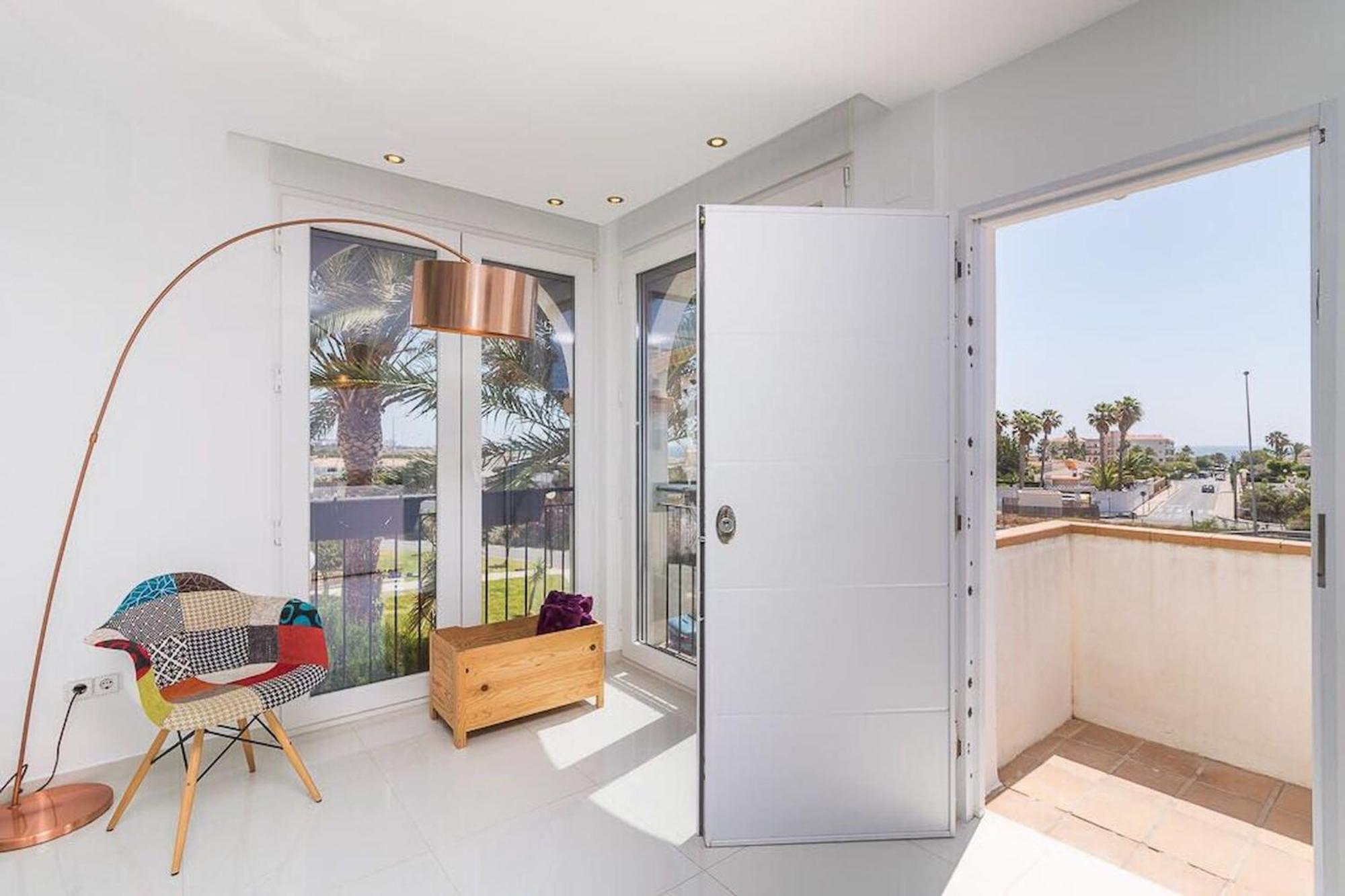 Villa Perla By The Sea à Alicante Extérieur photo
